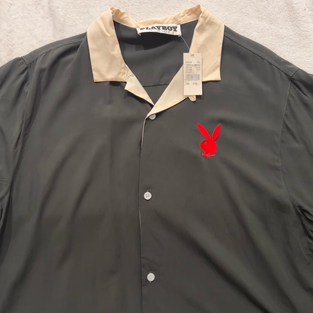 PacSun Playboy Button-Up shirt
Size:L